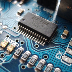 تصویر برای دسته  سخت‌افزارهای الکترونیکی و رایانه‌ای