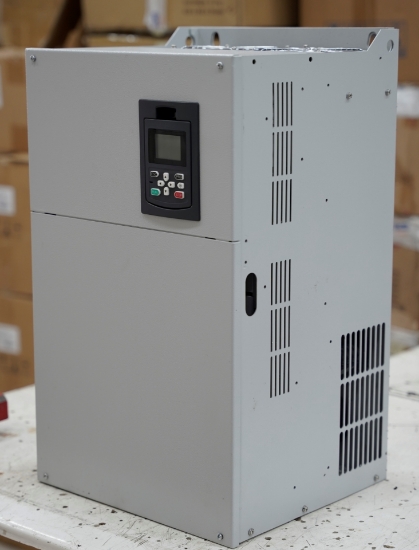 تصویر  اینورتر 75kw سری اوریکس (AURIX) 